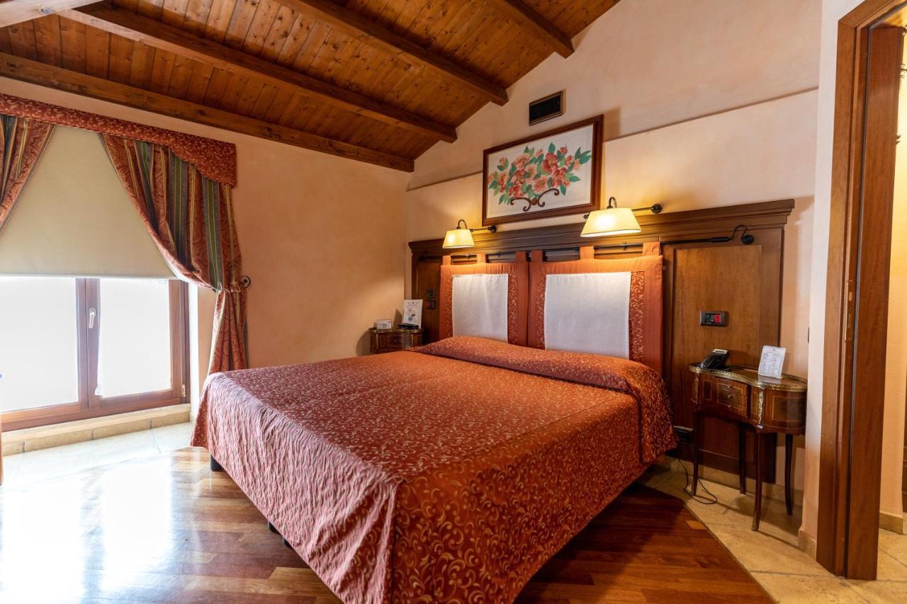 Relais Abbazia Santa Anastasia Resort & Winery Castelbuono  Eksteriør bilde