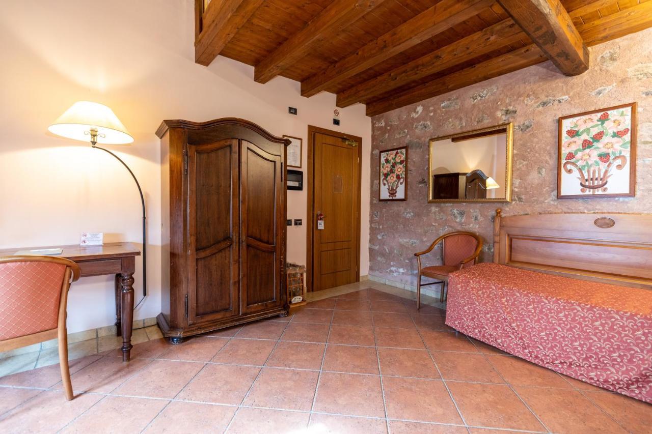 Relais Abbazia Santa Anastasia Resort & Winery Castelbuono  Eksteriør bilde